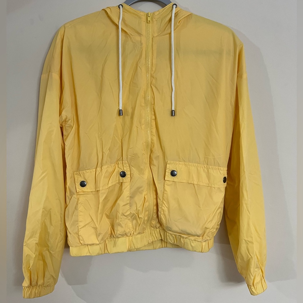 S Women’s yellow light cropped raincoat | Brand: Pink republic